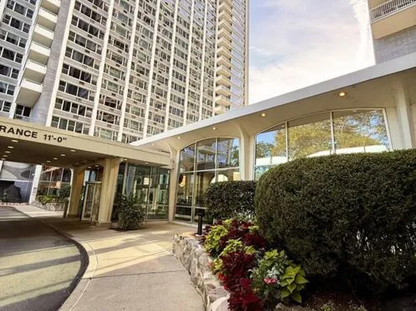 4250 N Marine Dr APT 2414, Chicago, IL 60613