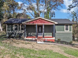 2618 Pinecrest Ln, Strawberry Plains, TN 37871