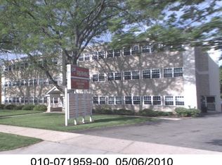 3805 N High St STE 303, Columbus, OH 43214