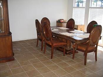 3rd image of 3241 Abbeyfield Ln