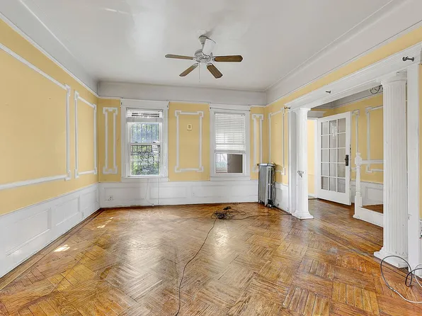 3112 93rd St, Flushing, NY 11369