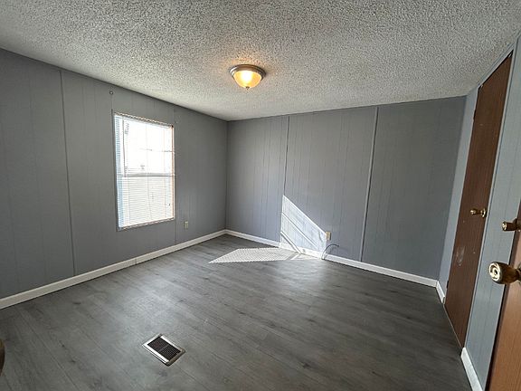 4th image of 140-162 Peaceful Dr