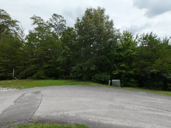 2027 Piney Overlook Ln #1, Sevierville, TN 37862
