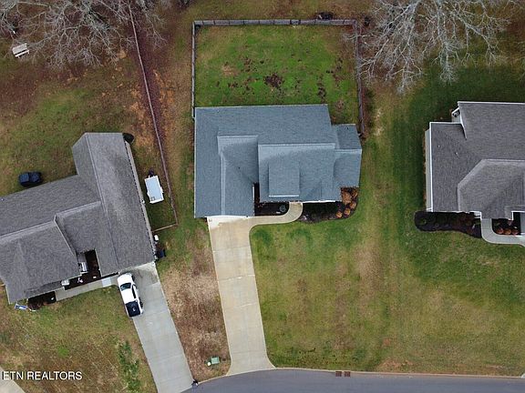 2nd image of 5709 Mountain Vista Ln