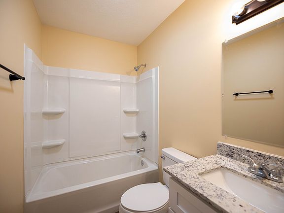 2601-1st-Ave-Unit117-bathroom1_11202024