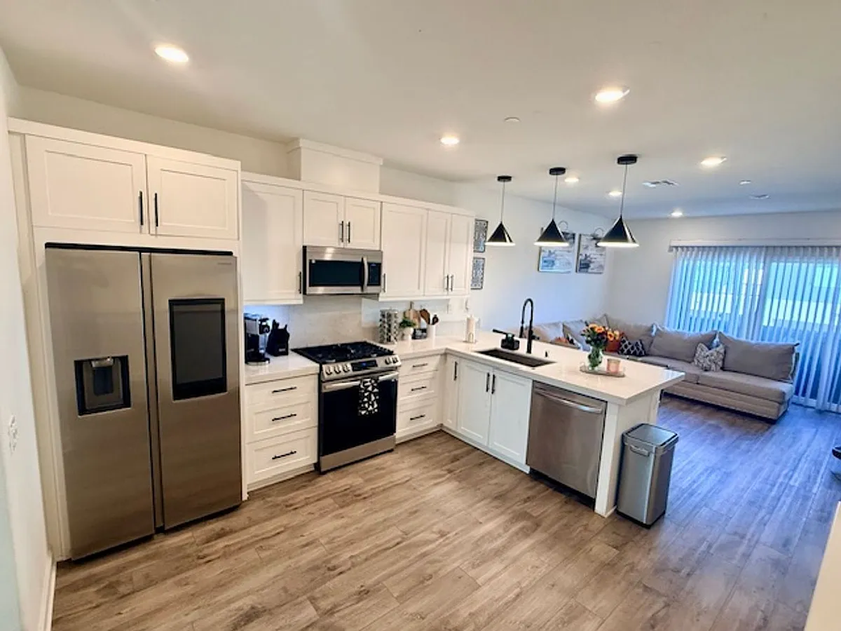 Building Photo - 2052 Vela Ln