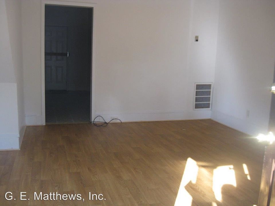2nd image of 22 S Chappell St