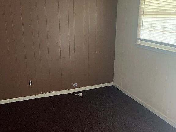 2nd image of 130 Perry Ln
