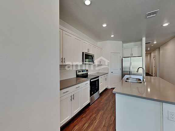 4th image of 17172 W Townley Ave