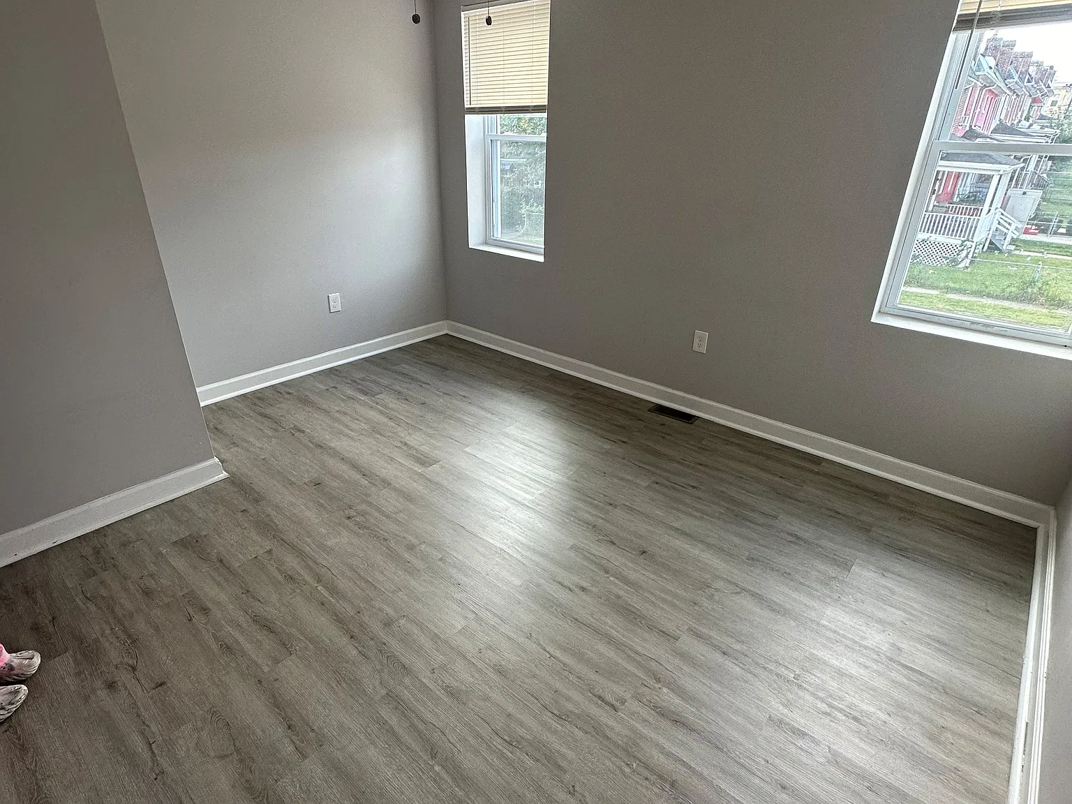 3 bed, 1.5 bath, $1,900 — Photo 2