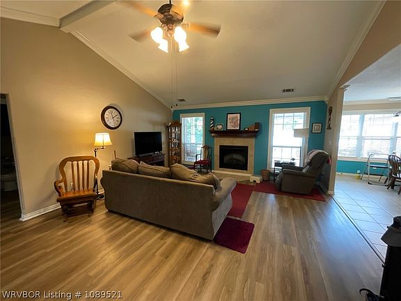 3rd image of 603 Hamilton Ln