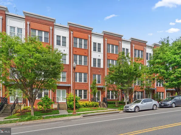 1418 N Rhodes St #B104, Arlington, VA 22209
