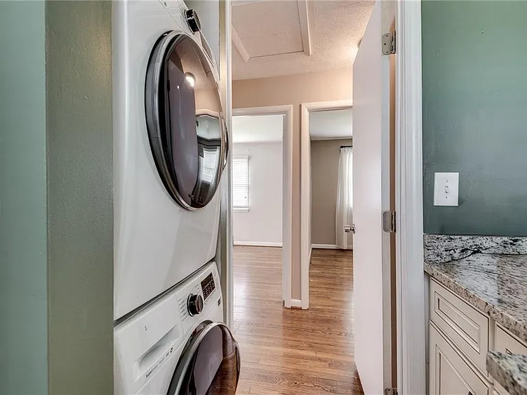 1424 Hosea L Williams Dr NE — Photo 22
