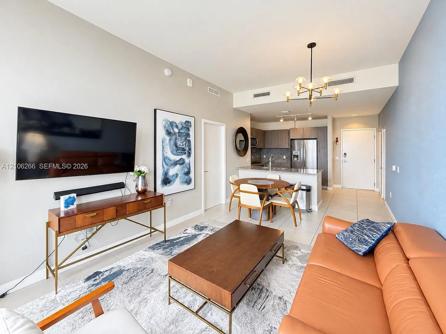 5350 Park Condo — Photo 3