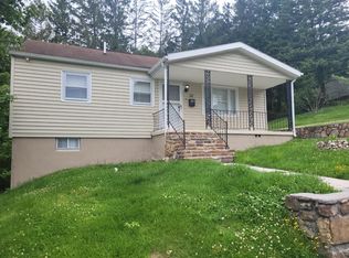 111 Poe St, Bluefield, VA 24605