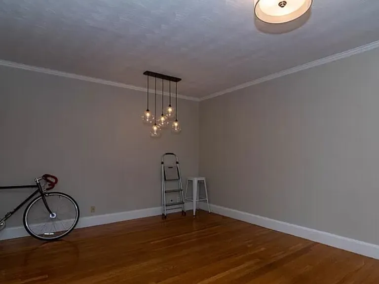 549 Centre St #8 — Photo 6