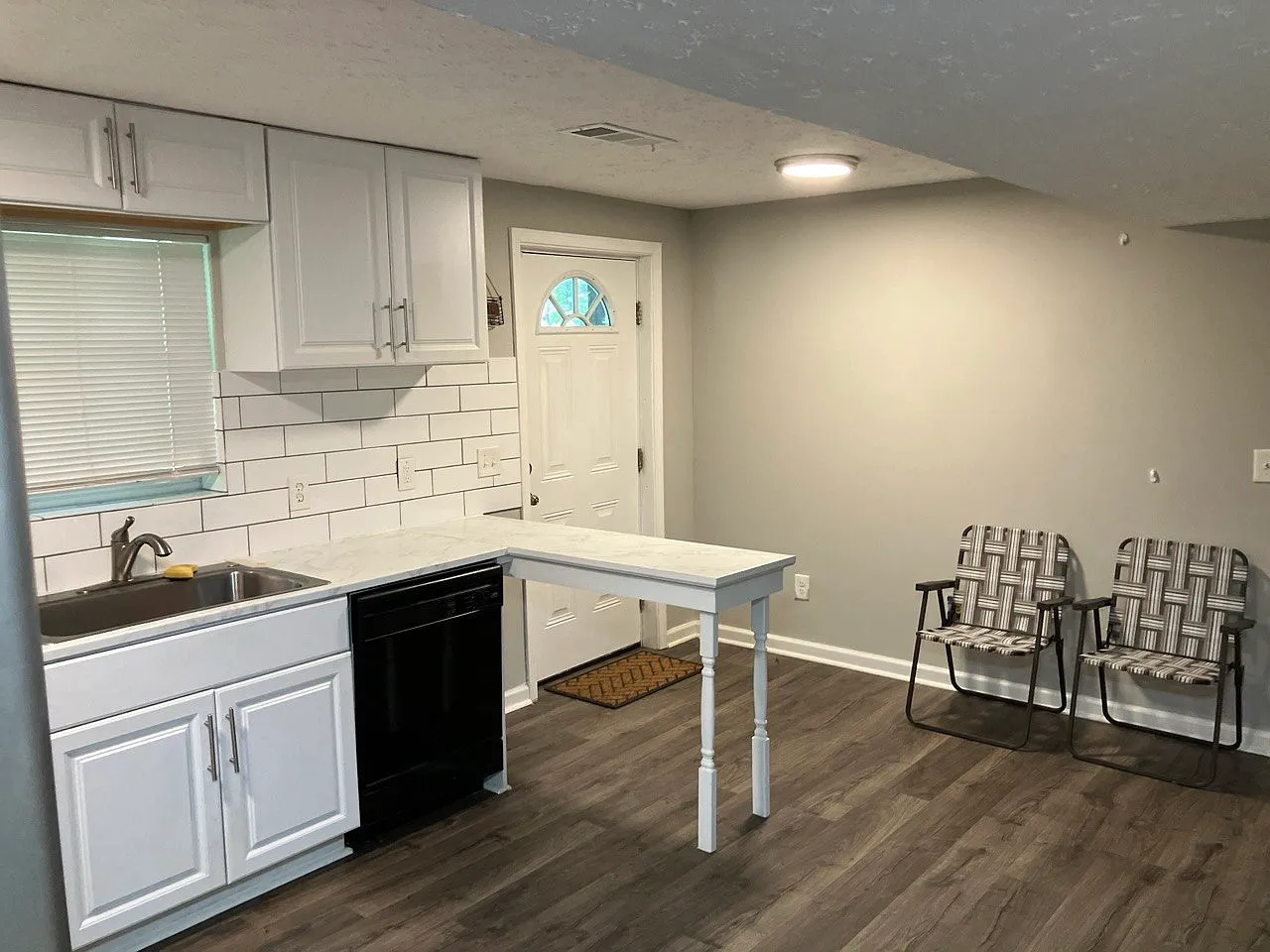 2 bed, 850 sqft, $1,500 — Photo 4