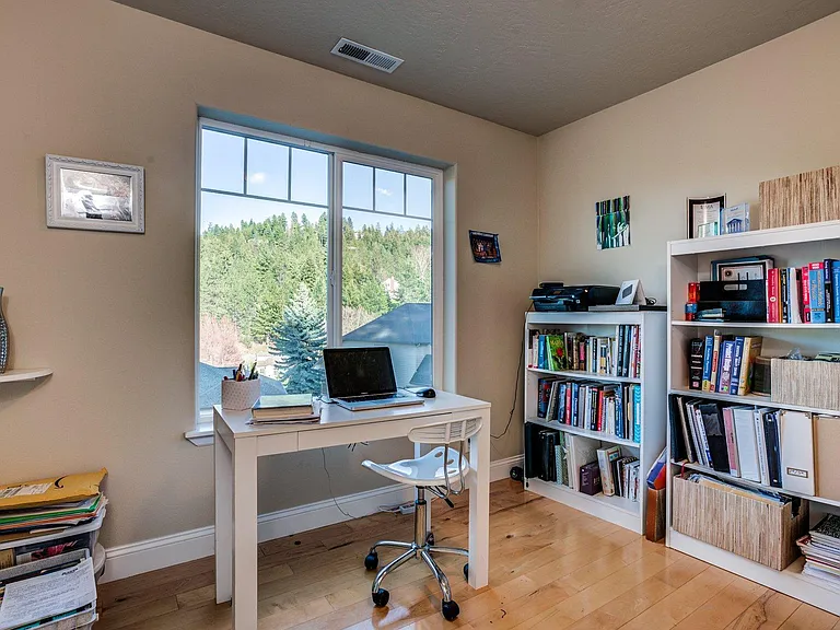 953 N Armstrong Dr — Photo 15