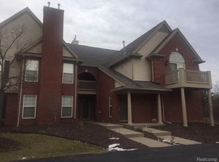 28251 Carlton Way Dr #34, Novi, MI