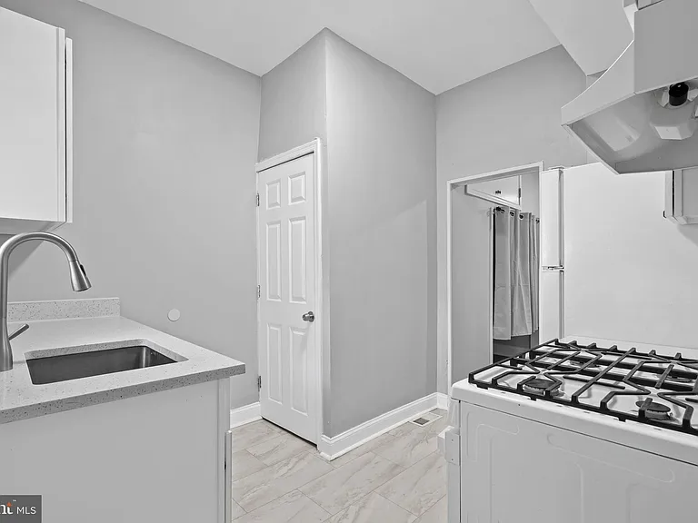 3348 Kip St — Photo 7