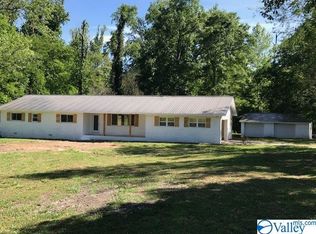 7827 Section Line Rd, Guntersville, AL 35976