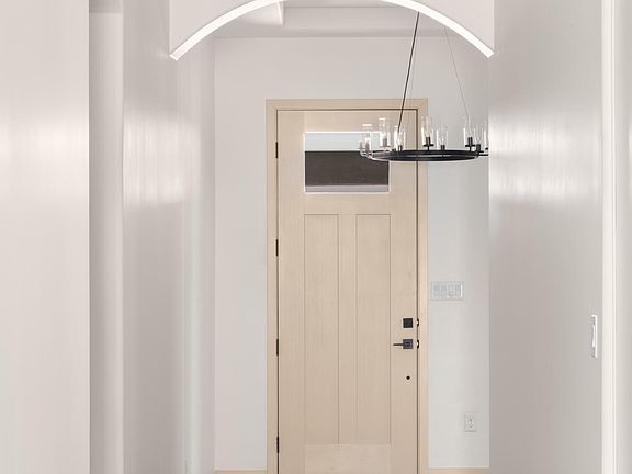 5th image of 3631 Cardinal Ave