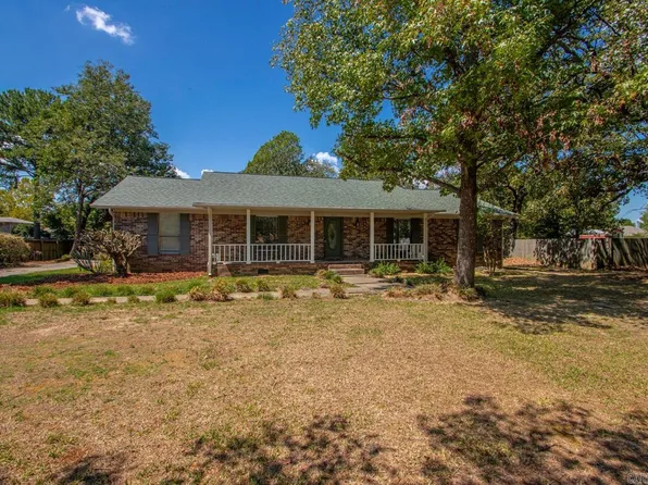 717 Adams Dr, Jacksonville, AR 72076