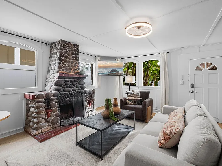 344 Bonair St — Photo 7