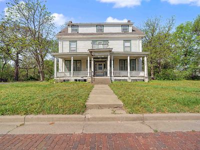 130 S Front St, Salina, KS, 67401