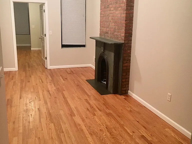 572 Jersey Ave #1R — Photo 5