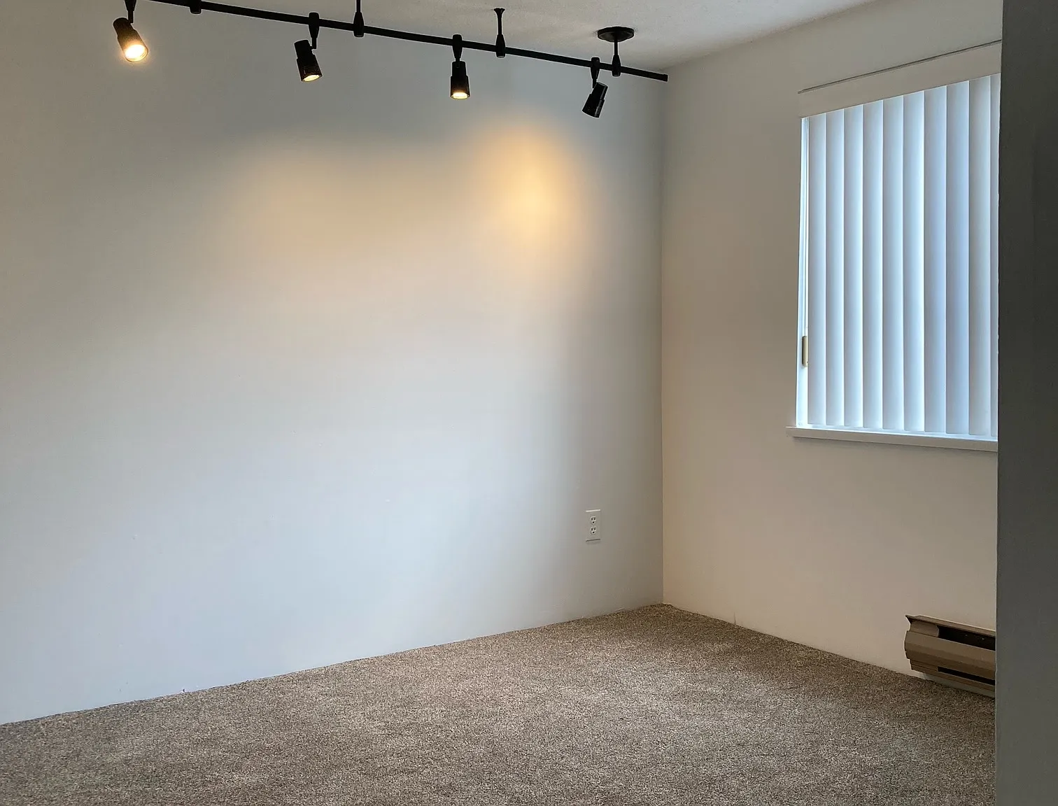 1 bed, 865 sqft, $2,200 — Photo 4