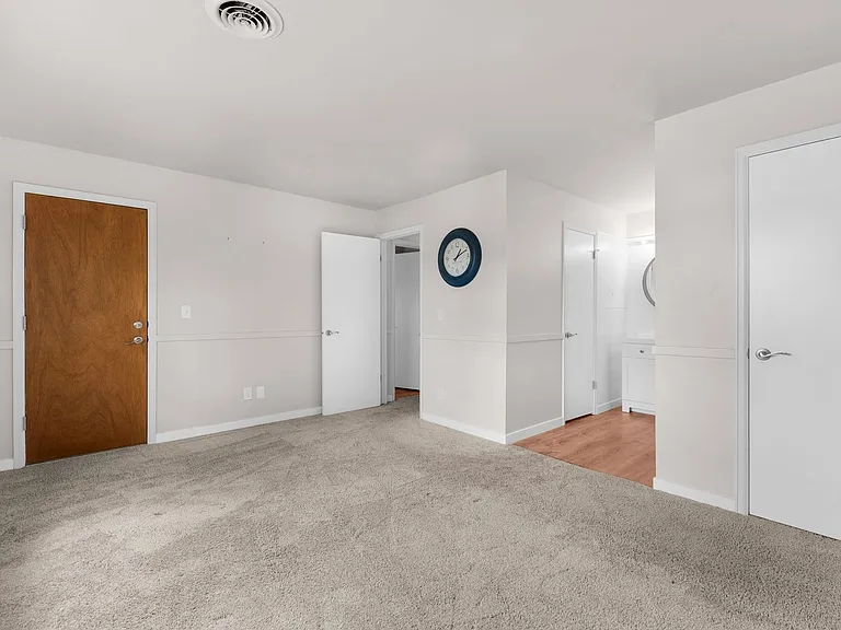 6550 Delmonico Dr #304 — Photo 15