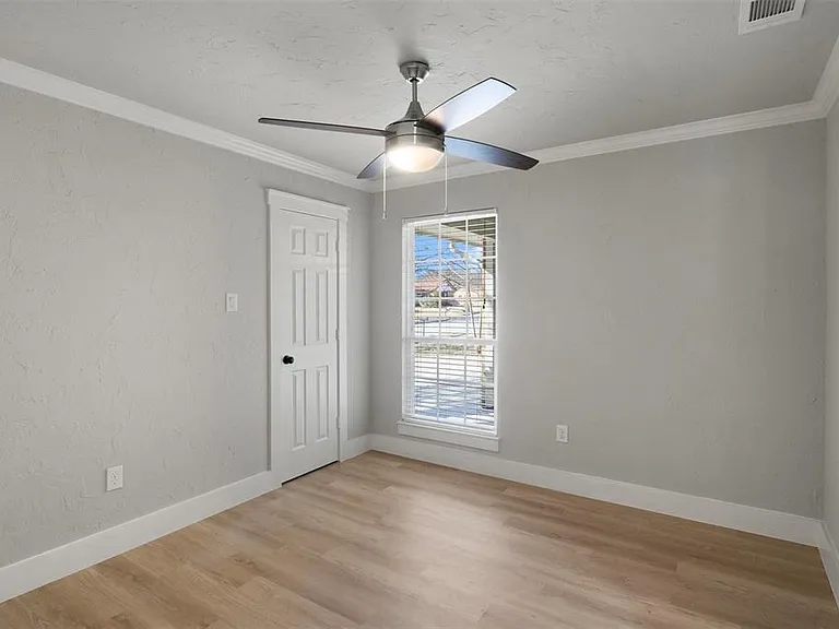 807 Salem Dr — Photo 14