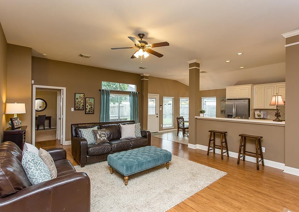 1st image of 4930 Lake Catherine Ct