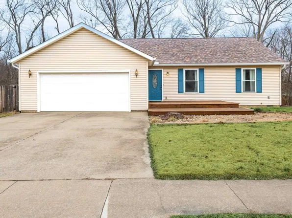 1024 W Countryside Ln, Bloomington, IN 47403