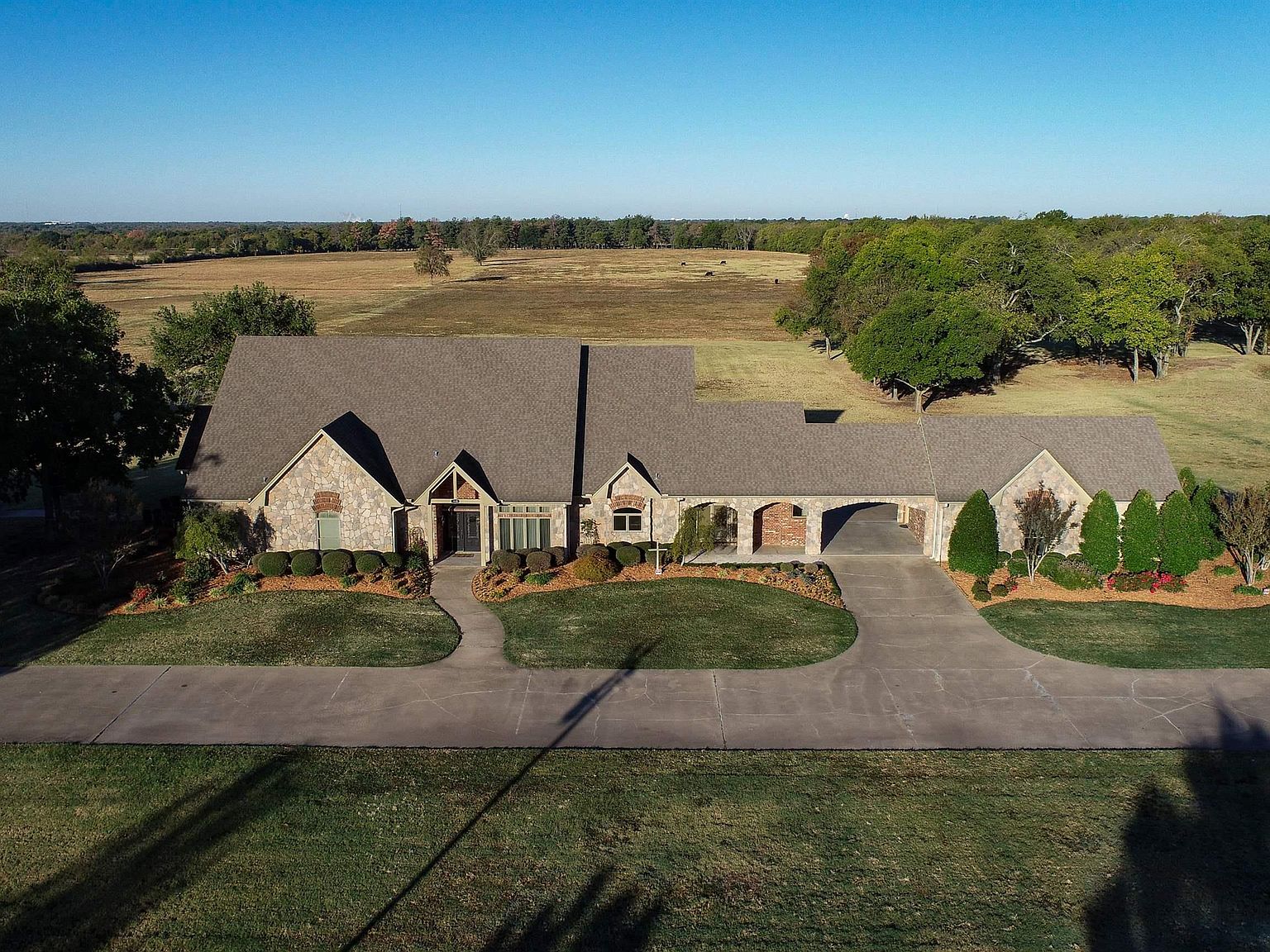 460 Airport Rd, Paris, TX 75462 Zillow