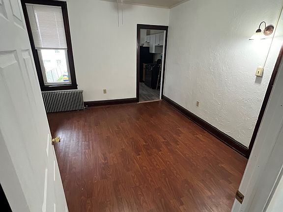 Living Room - view 2