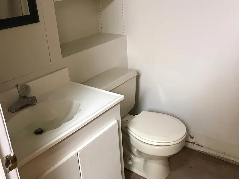 2111 Main St #B — Photo 10
