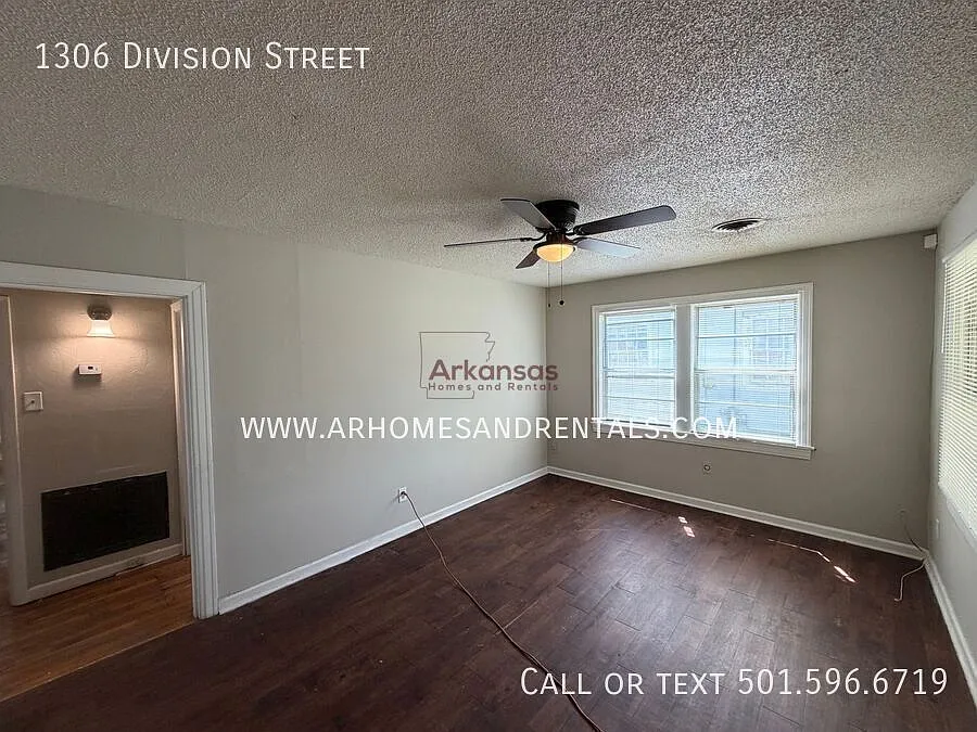 1306 Division Street l 3 Bedrooms l 1 Bathroom ~ 1/2 Off Month's Rent — Photo 3
