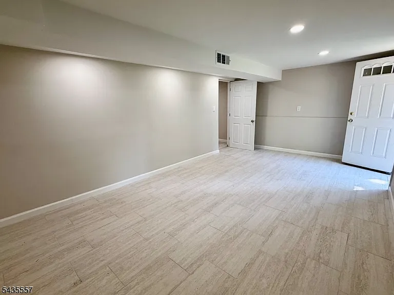 48 E Madison Ave — Photo 40