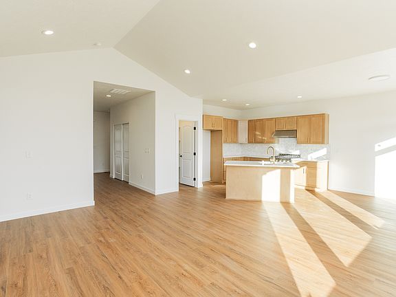 Example Finish Options From Alternate Floor Plan