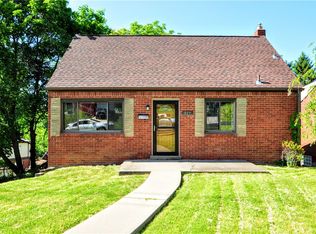 317 Skyview Dr, West Mifflin, PA 15122
