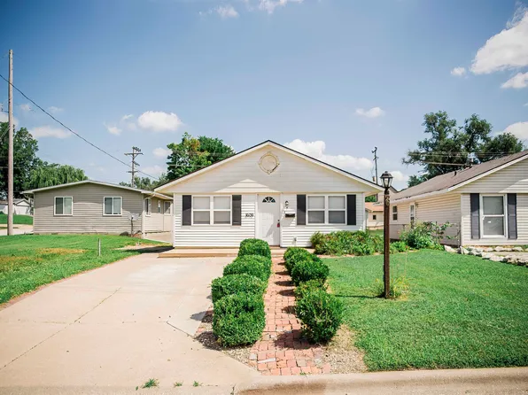 1609 Cedar St, Quincy, IL 62301