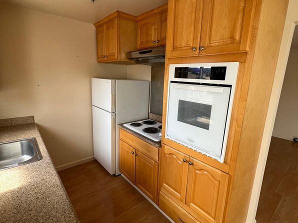 1032 Grand Ave #1