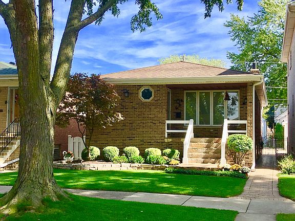 3rd image of 4213 N Newland Ave