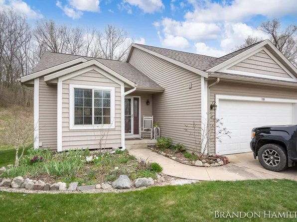 118 High Ridge Ct, Middleville, MI 49333