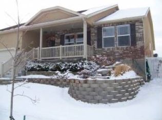 8262 Pin Oak Dr, West Jordan, UT 84081