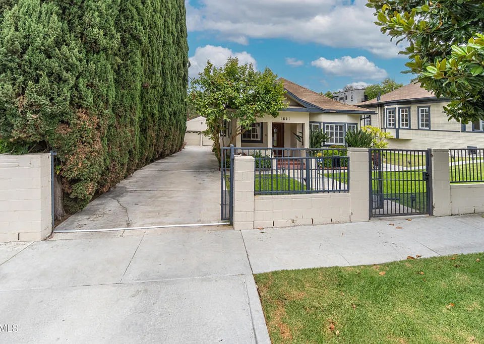 1621 Maltman Ave