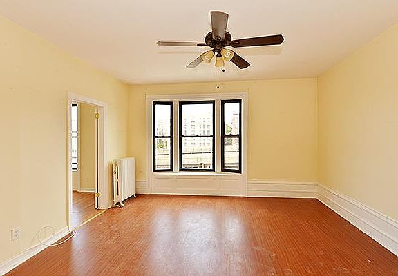 2nd image of 752 W 178th St APT 4A