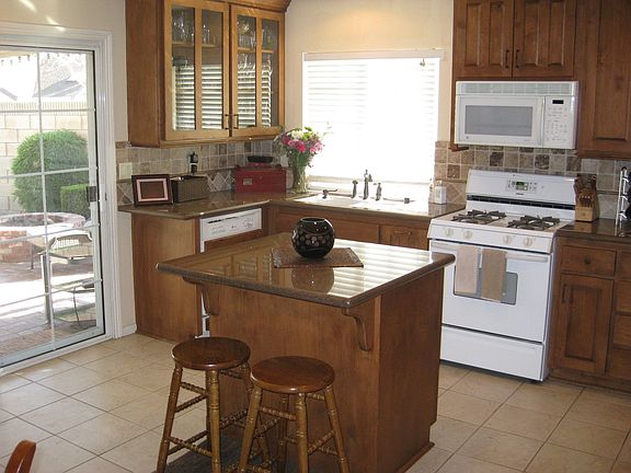 5th image of 1220 N Potomac Cir